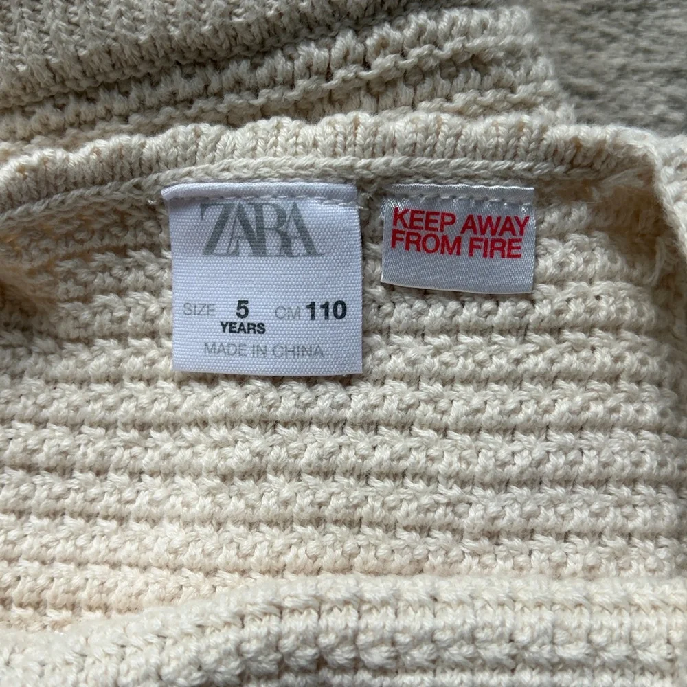 Zara girls Cream Knit Set with Floral Accents